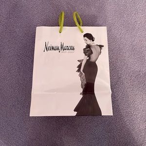 Neiman Marcus vintage bag celebrating 100 years 8 x 10 inches